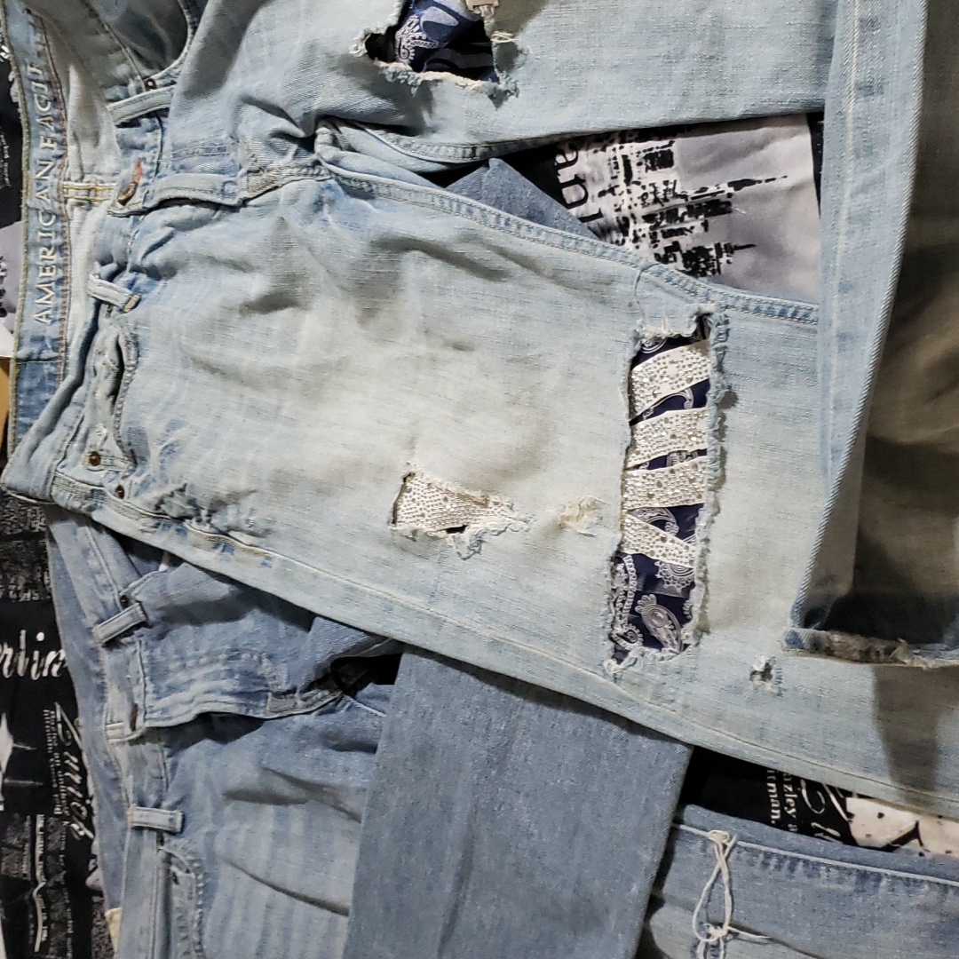 Custom American Eagle Mens Jeans Distressed Size 3234 Abercrombie  Fitch Distr